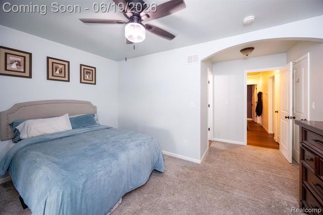 17680 Fox Glen Drive, Riverview, MI 48193