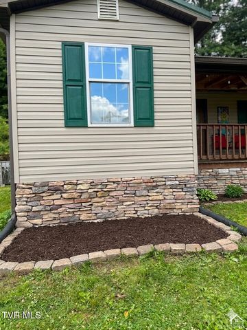 1672 Pressmens Home Road, Rogersville, TN 37857