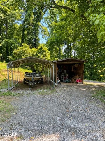 1672 Pressmens Home Road, Rogersville, TN 37857