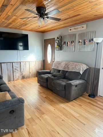 1672 Pressmens Home Road, Rogersville, TN 37857