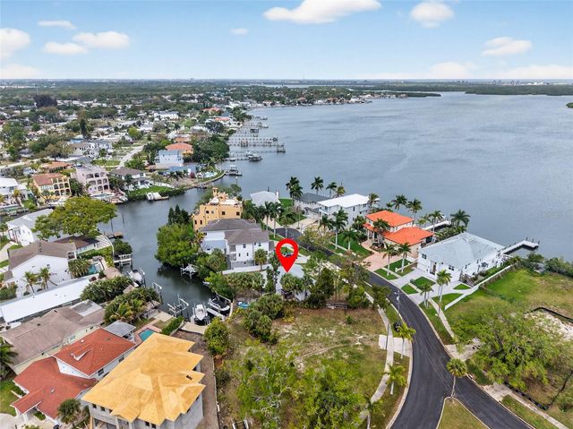 1809 BAYOU GRANDE BOULEVARD NE, St Petersburg, FL 33703