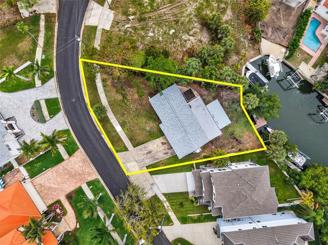 1809 BAYOU GRANDE BOULEVARD NE, St Petersburg, FL 33703