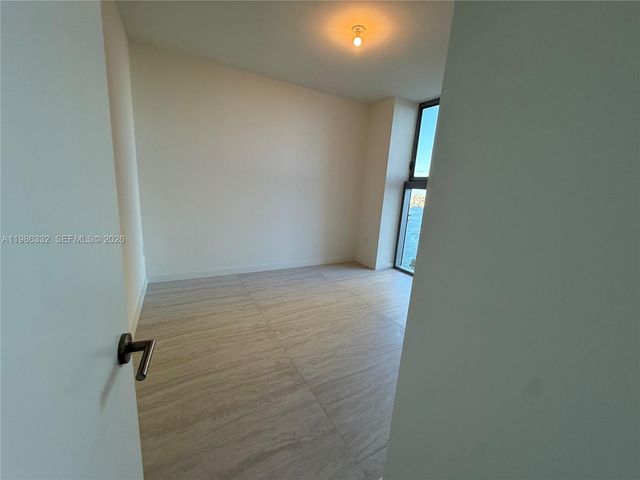 77 SE 5 St 2015, Miami, FL 33131