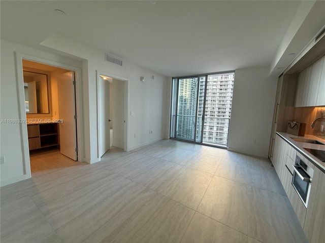 77 SE 5 St 2015, Miami, FL 33131