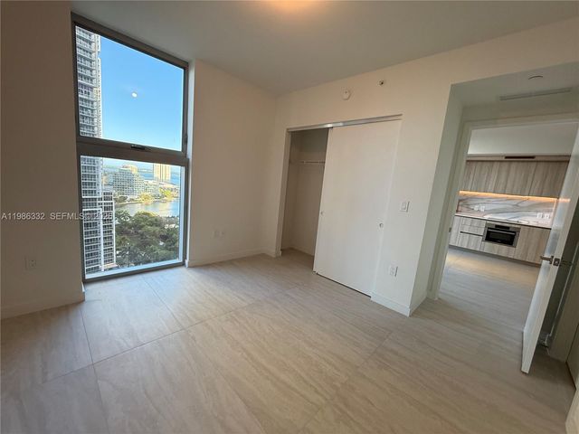 77 SE 5 St 2015, Miami, FL 33131
