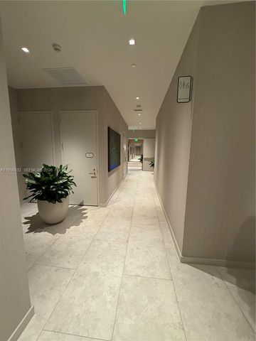 77 SE 5 St 2015, Miami, FL 33131