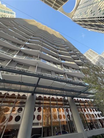 77 SE 5 St 2015, Miami, FL 33131