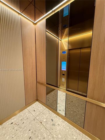 77 SE 5 St 2015, Miami, FL 33131