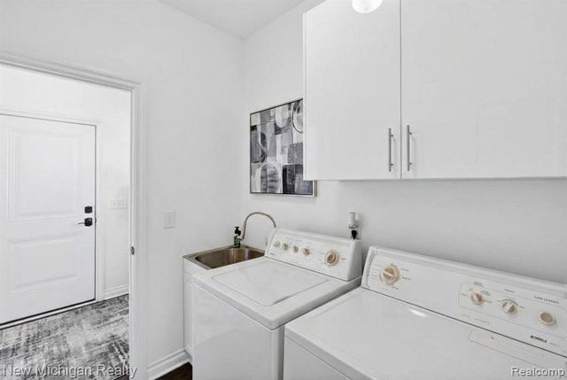 13136 Harbor Landings Drive 85, Fenton, MI 48430