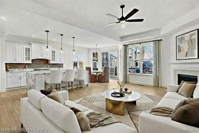 13136 Harbor Landings Drive 85, Fenton, MI 48430