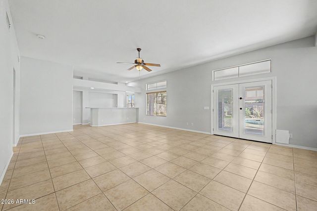 2721 W TULSA Street, Chandler, AZ 85224