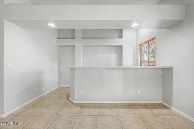 2721 W TULSA Street, Chandler, AZ 85224