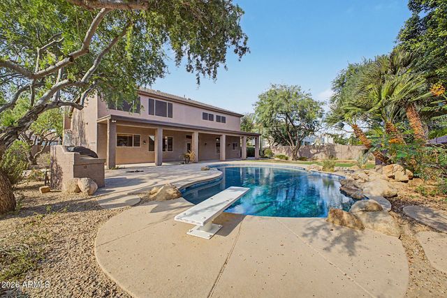 2721 W TULSA Street, Chandler, AZ 85224