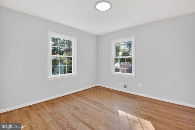 5709 MOHICAN PL, Bethesda, MD 20816