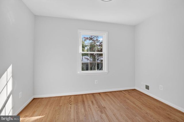5709 MOHICAN PL, Bethesda, MD 20816