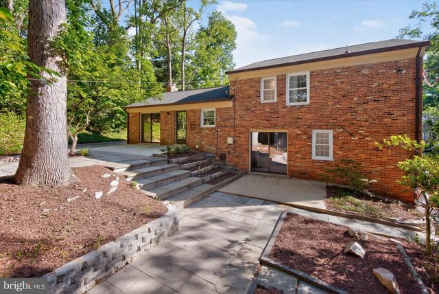 5709 MOHICAN PL, Bethesda, MD 20816