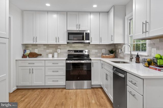 5709 MOHICAN PL, Bethesda, MD 20816