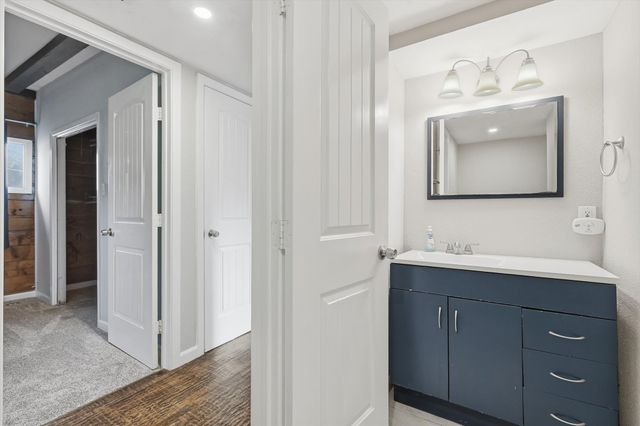 828 Highland Village Road, Highland Village, TX 75077