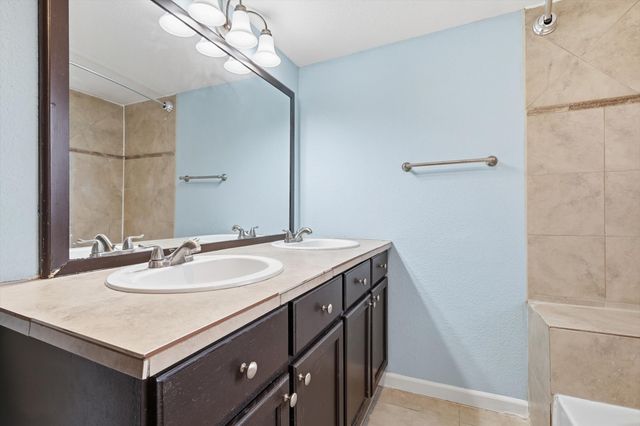 828 Highland Village Road, Highland Village, TX 75077