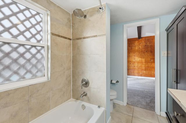 828 Highland Village Road, Highland Village, TX 75077