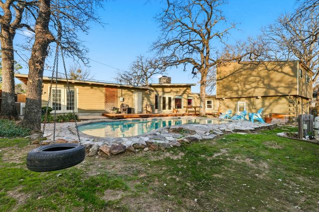 828 Highland Village Road, Highland Village, TX 75077