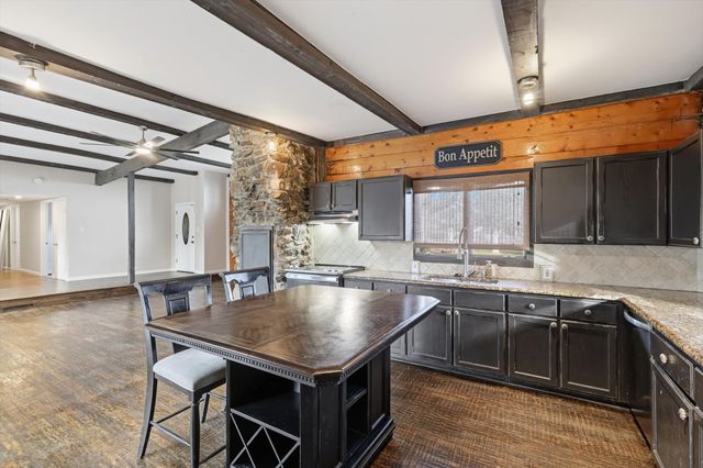 828 Highland Village Road, Highland Village, TX 75077