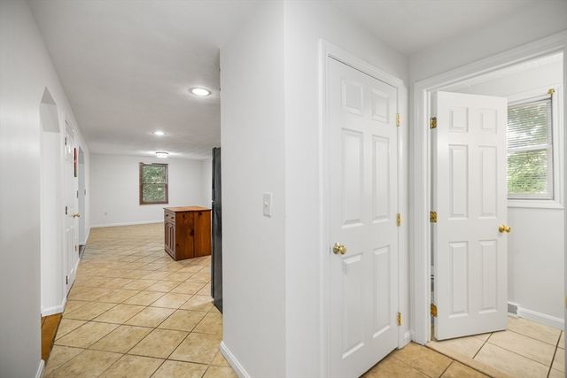 89 Old Andover Rd, North Reading, MA 01864