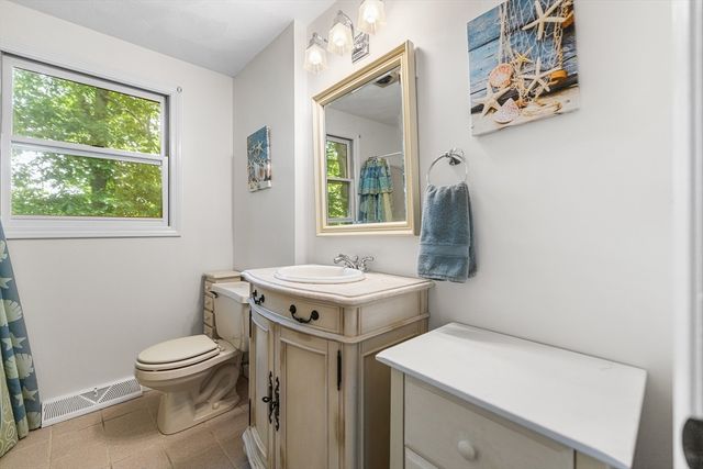 89 Old Andover Rd, North Reading, MA 01864