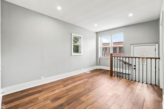7120 W Highland Avenue, Chicago, IL 60631