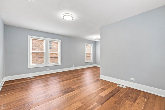 7120 W Highland Avenue, Chicago, IL 60631