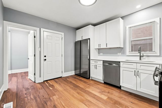 7120 W Highland Avenue, Chicago, IL 60631