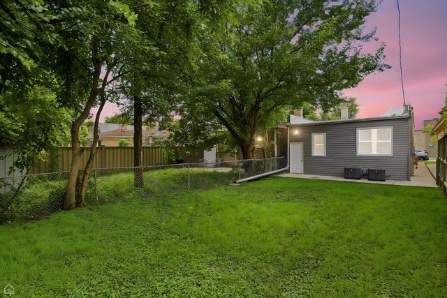 7120 W Highland Avenue, Chicago, IL 60631