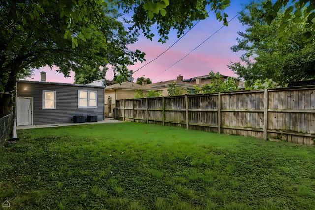 7120 W Highland Avenue, Chicago, IL 60631