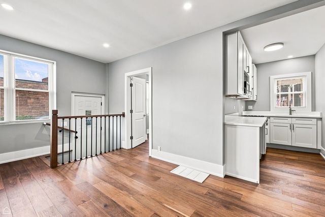 7120 W Highland Avenue, Chicago, IL 60631
