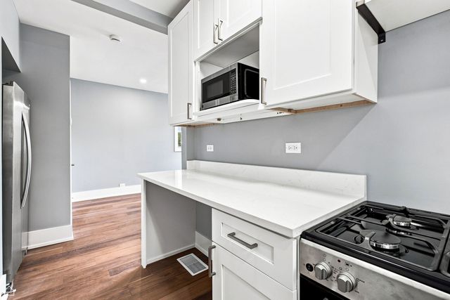 7120 W Highland Avenue, Chicago, IL 60631