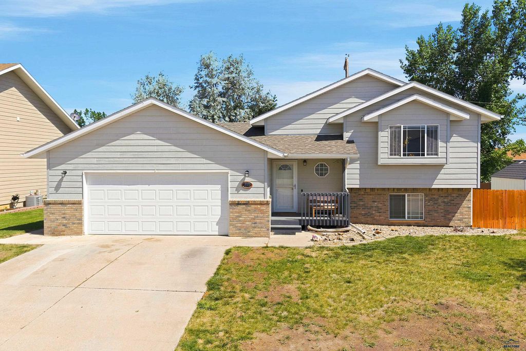 548 FIELD VIEW DR, Rapid City, SD 57701