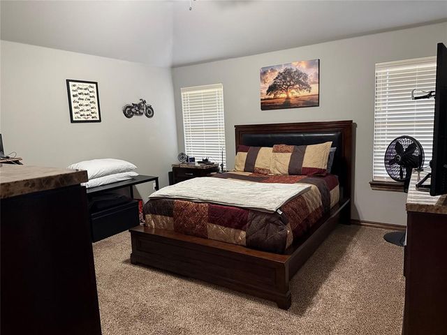11041 NW 8th Street, Yukon, OK 73099