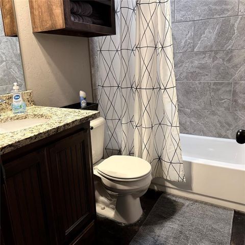 11041 NW 8th Street, Yukon, OK 73099