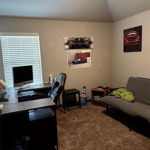 11041 NW 8th Street, Yukon, OK 73099