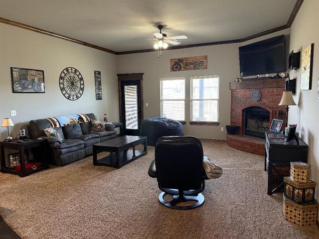 11041 NW 8th Street, Yukon, OK 73099