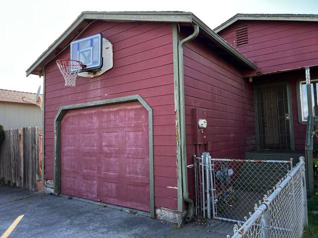 1852 Wavecrest Avenue, Mckinleyville, CA 95519