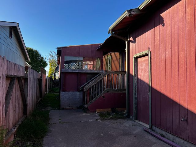 1852 Wavecrest Avenue, Mckinleyville, CA 95519