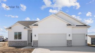 325 NW Lavelle Court, Waukee, IA 50263