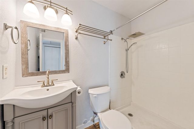 2124 Burton DR 159, Austin, TX 78741