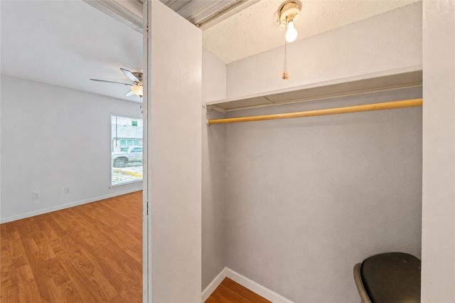 2124 Burton DR 159, Austin, TX 78741