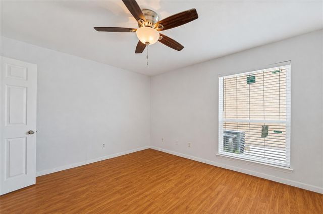 2124 Burton DR 159, Austin, TX 78741