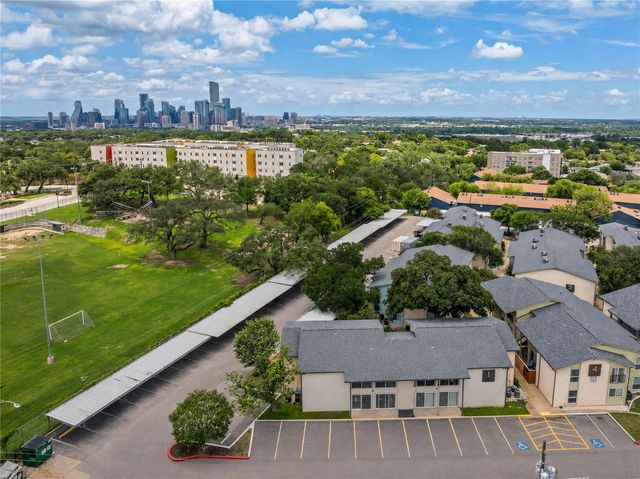 2124 Burton DR 159, Austin, TX 78741