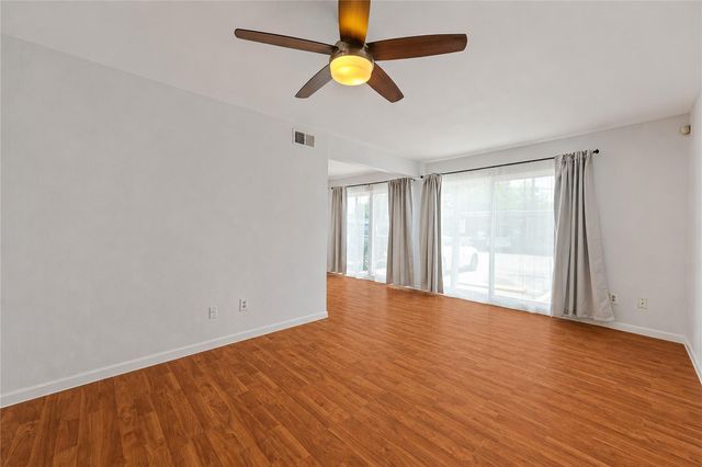 2124 Burton DR 159, Austin, TX 78741