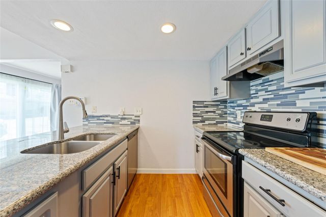 2124 Burton DR 159, Austin, TX 78741