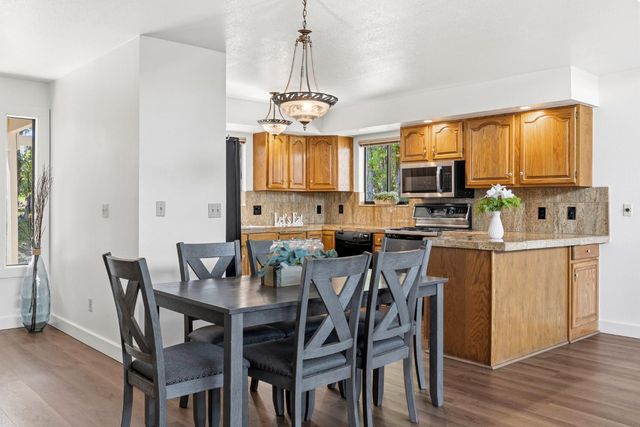 12547 Out Of The Way Pl, Auburn, CA 95603